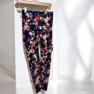 NWT OLD NAVY Floral Patterned Leggings S
